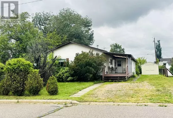5212 52A Street, Eckville, AB T0M0X0