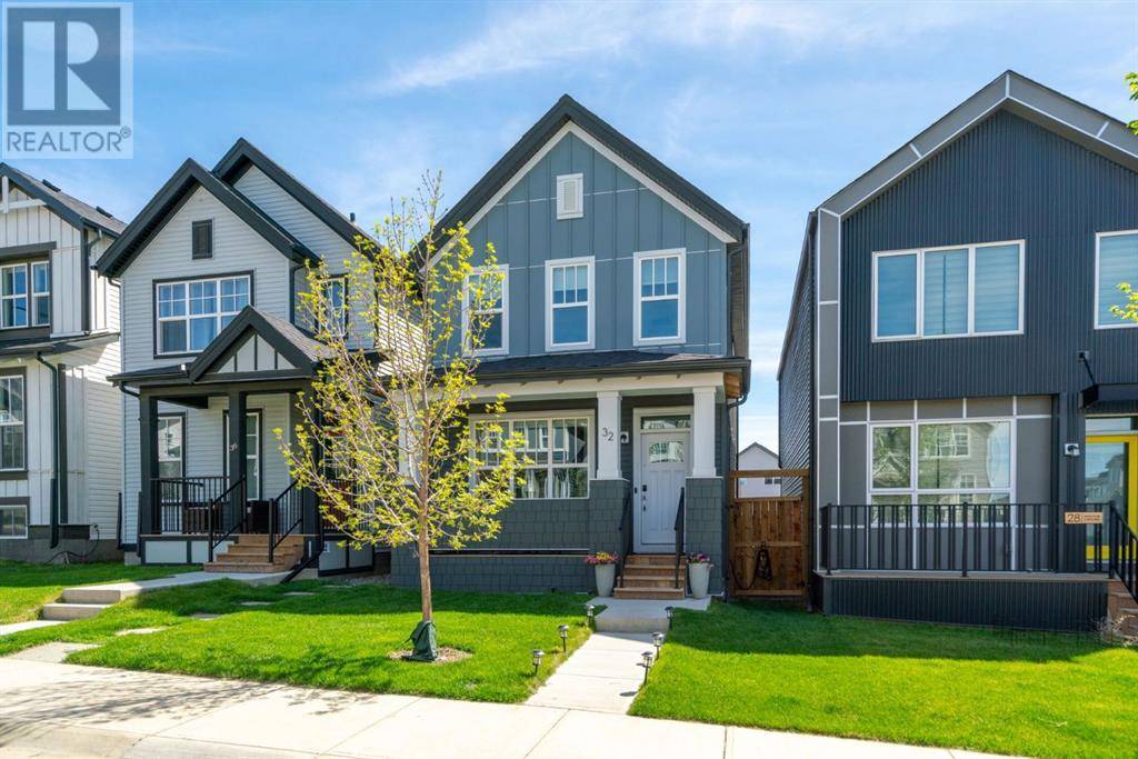 32 Heirloom Crescent SE, Calgary, AB T3S0H1