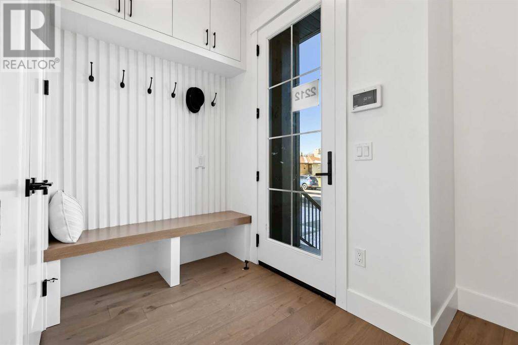 Calgary, AB T3E2T1,2212 33 Street SW