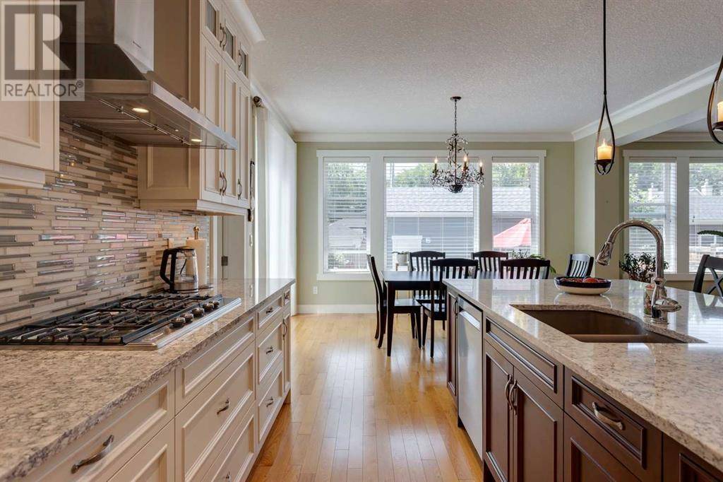 Calgary, AB T2M2M4,417 29 Avenue NW