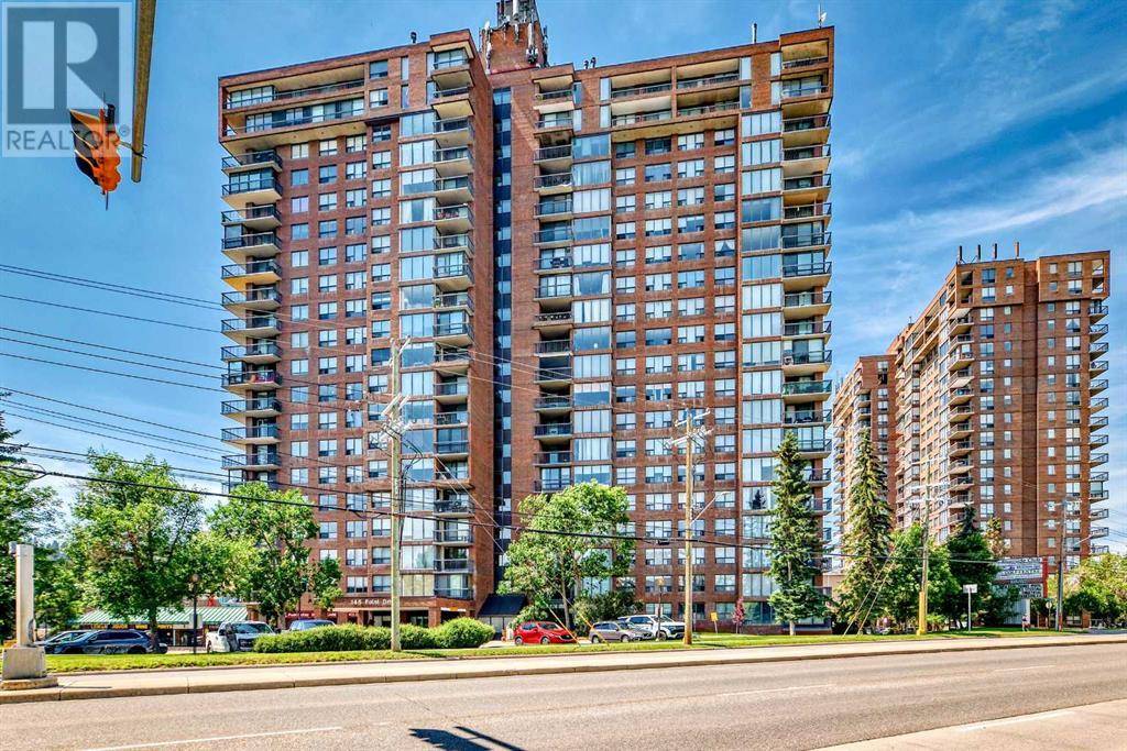 305, 145 Point Drive NW, Calgary, AB T3B4W1