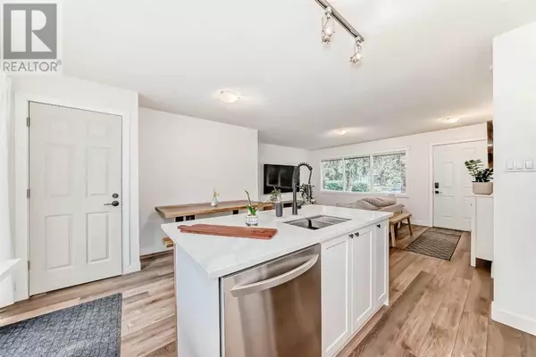 Calgary, AB T2V3B3,40 Hardisty Place SW