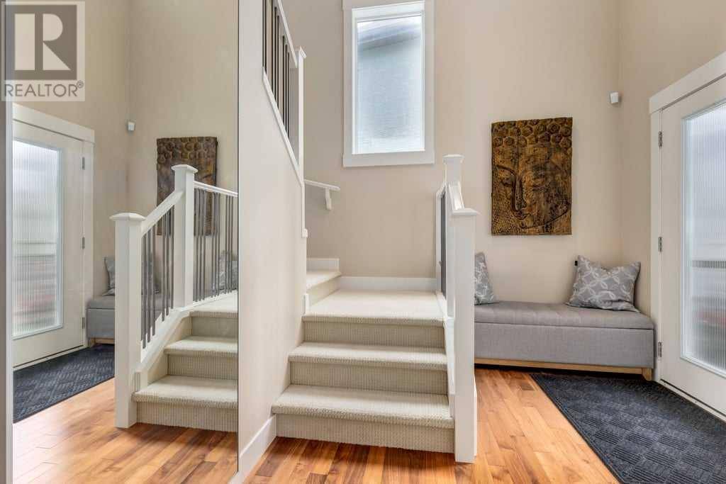 Calgary, AB T3H0C8,252 Aspen Hills Close SW