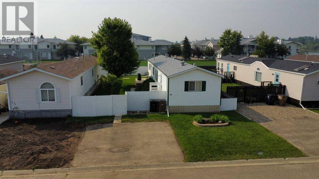 19 Meadow Lake Gate, Brooks, AB T1R1E9