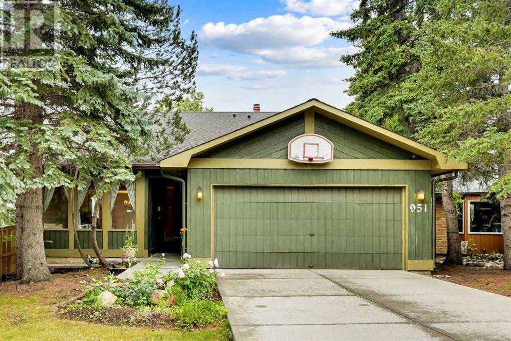 951 Ranch Estates Place NW, Calgary, AB T3G1M5