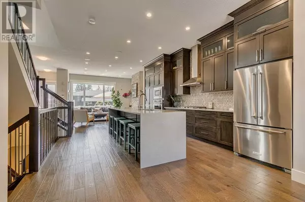 Calgary, AB T3C1Y9,923 42 Street SW