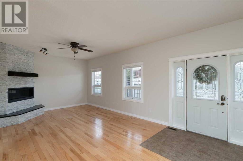 Fort Mcmurray, AB T9K1G4,129 Caldwell Crescent