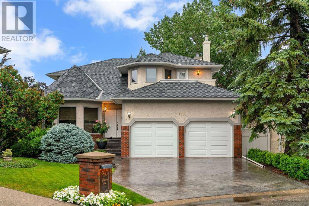 123 Canterbury Court SW, Calgary, AB T2W6C1