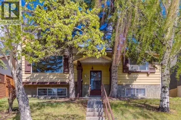 6119 Thornaby Way NW, Calgary, AB T2K5K7