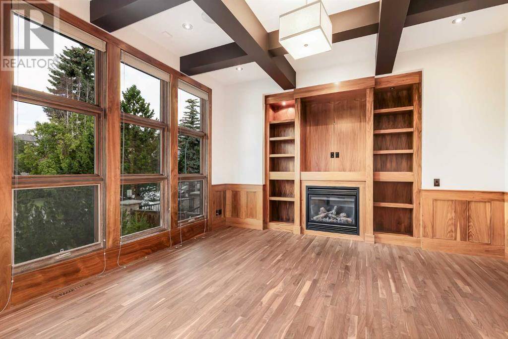 Calgary, AB T2T4K8,3918 16A Street SW