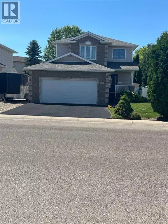 904 Spruce Way SE, Medicine Hat, AB T1B4M7