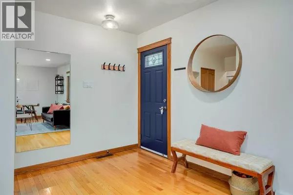 Calgary, AB T2W0C1,1403 107 Avenue SW