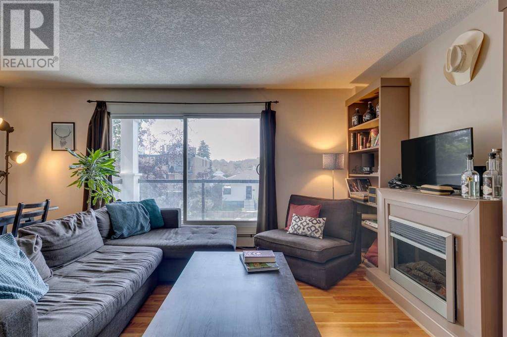 Calgary, AB T2N0E7,301, 927 2 Avenue NW