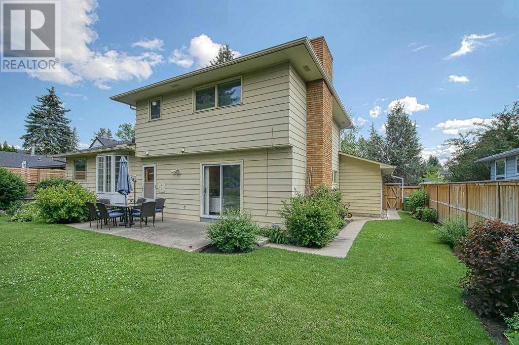 Calgary, AB T2V4A8,1012 70 Avenue SW