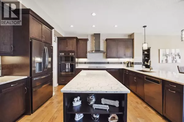 250 Evansglen Drive NW, Calgary, AB T3P0X8