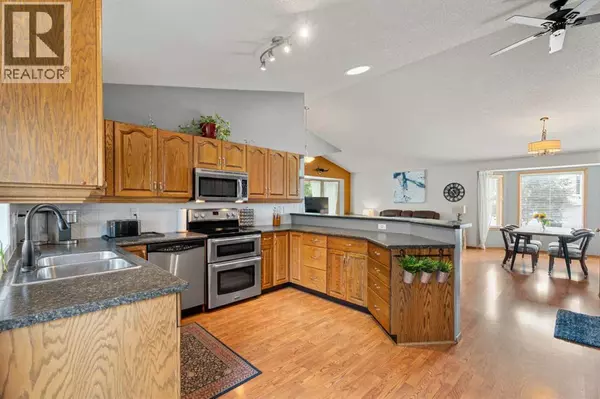 Okotoks, AB T1S1H3,109 Downey Place