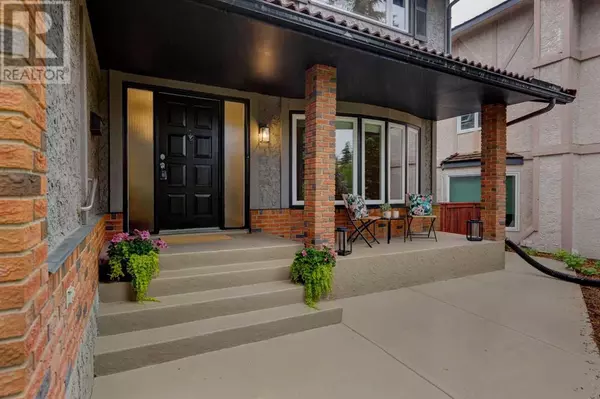 Calgary, AB T2W4V9,12 Woodacres Drive SW
