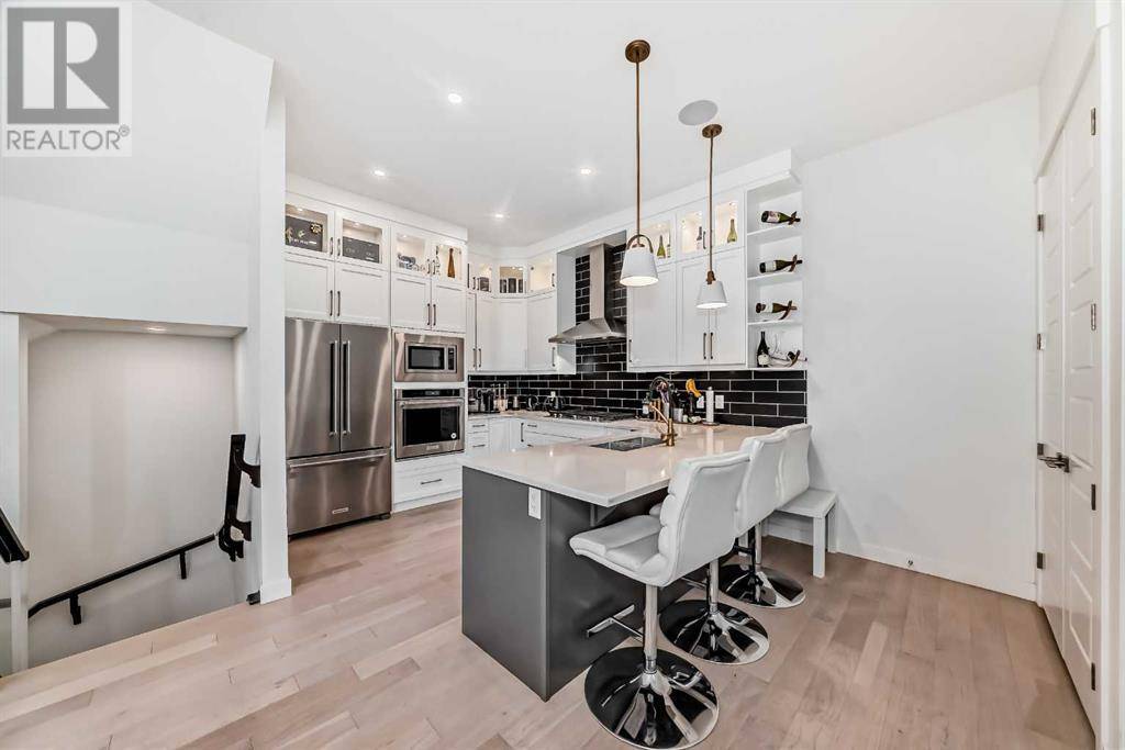 Calgary, AB T3C1N5,2, 1718 32 Street SW