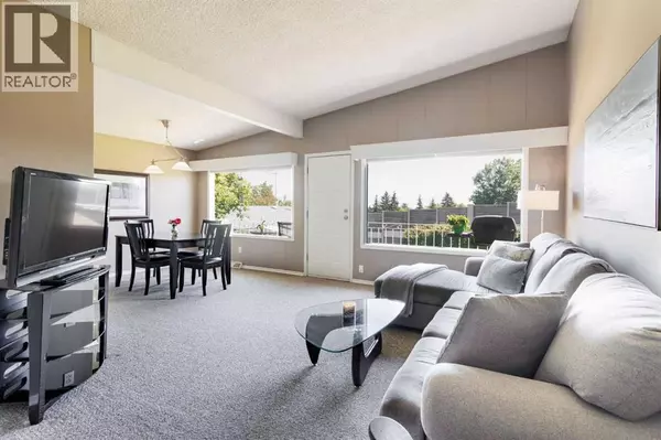 4440 Namaka Crescent NW, Calgary, AB T2K2H6