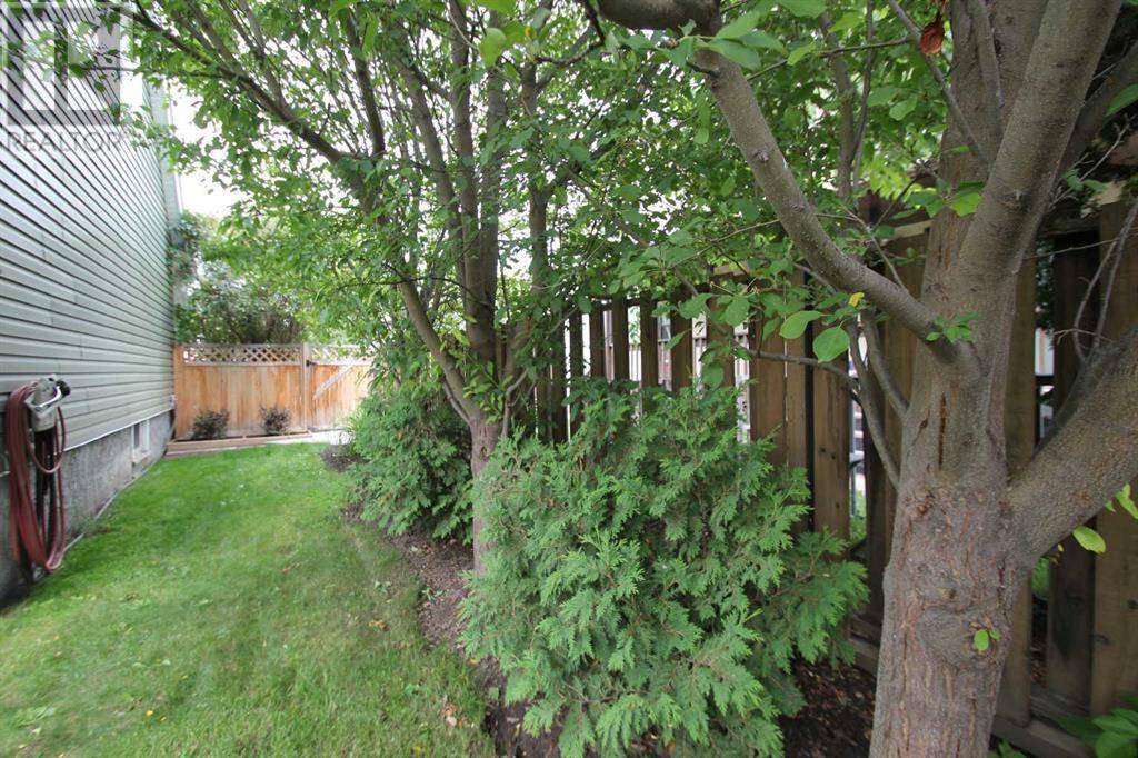 Red Deer, AB T4N2B4,4109 51A Street