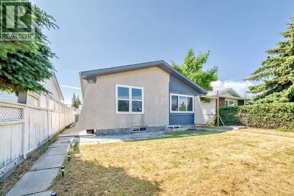 Calgary, AB T2A5T5,5307 Madigan Drive NE
