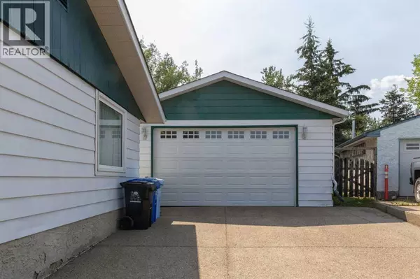 Fort Mcmurray, AB T9H2T3,121 Beale Crescent