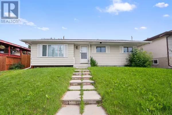 6259 Penedo Way SE, Calgary, AB T2A3N2