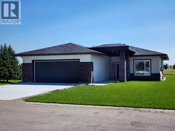 24 Tamarack Road E, Claresholm, AB T0L0T0