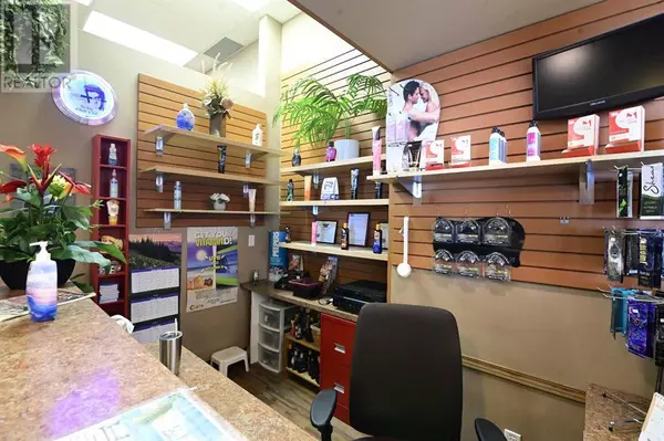 Calgary, AB T3K2A8,401, 8120 Beddington Boulevard NW