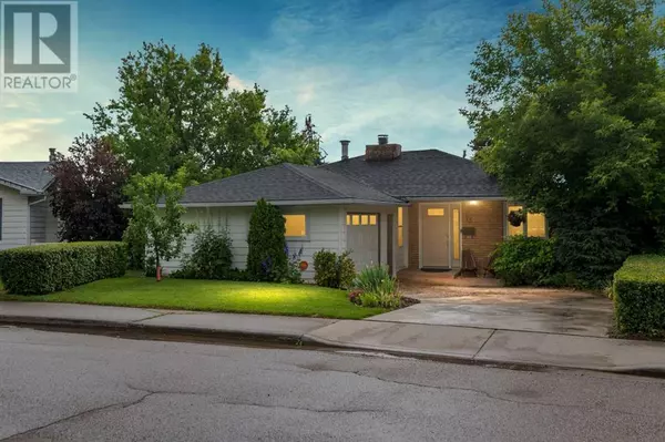 73 Cumberland Drive NW, Calgary, AB T2K1S8