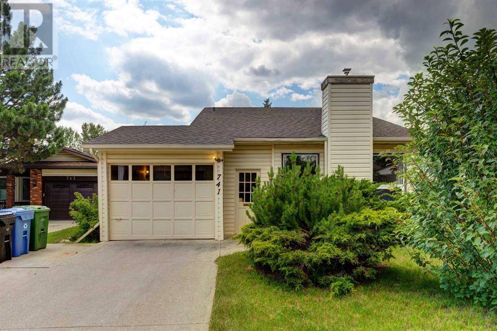 741 Ranchview Circle NW, Calgary, AB T3G1A9