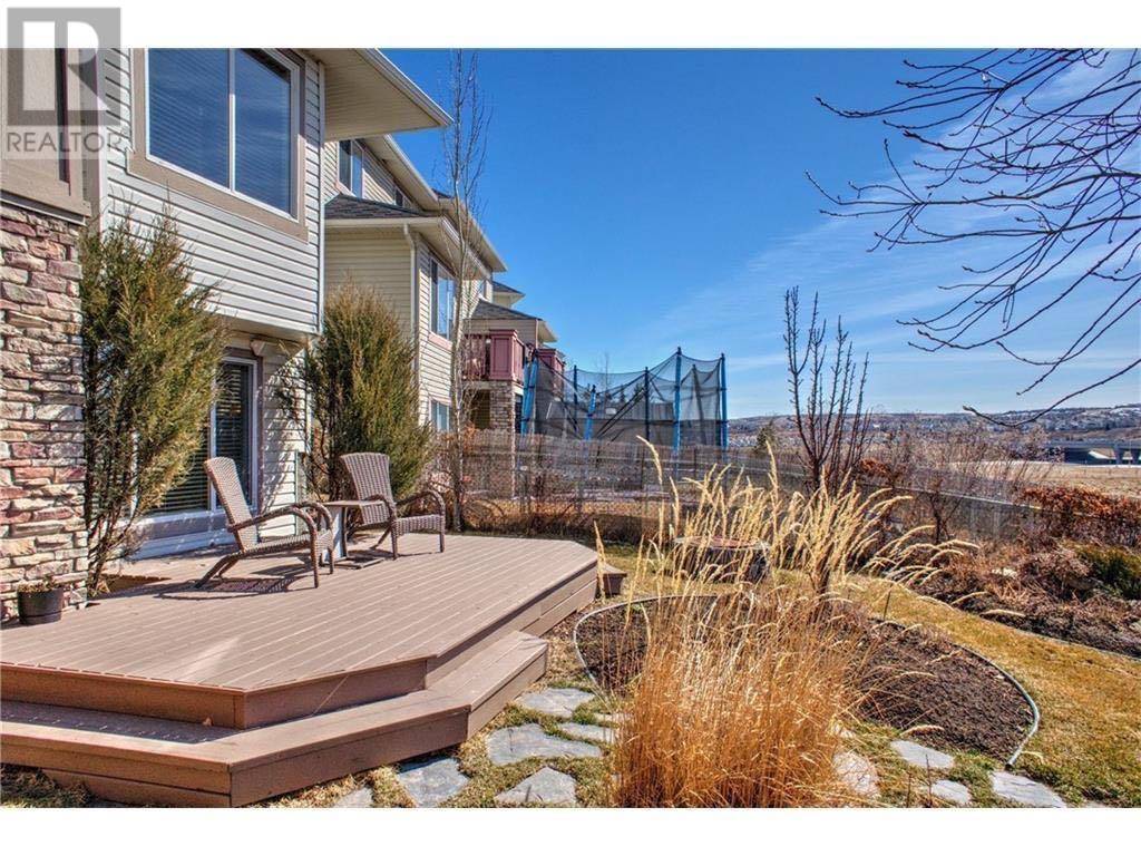 Calgary, AB T3P1C4,113 Evansmeade Point NW