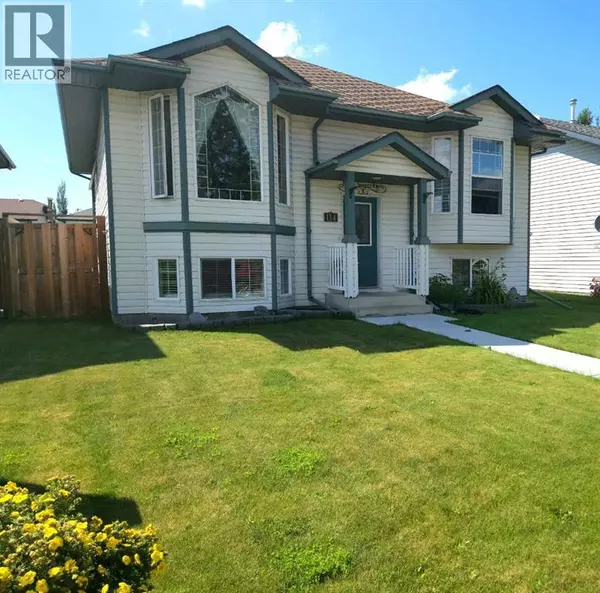 Penhold, AB T0M1R0,114 Robinson Avenue