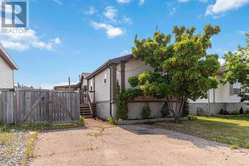 305 Ash Way, Fort Mcmurray, AB T9K0G3
