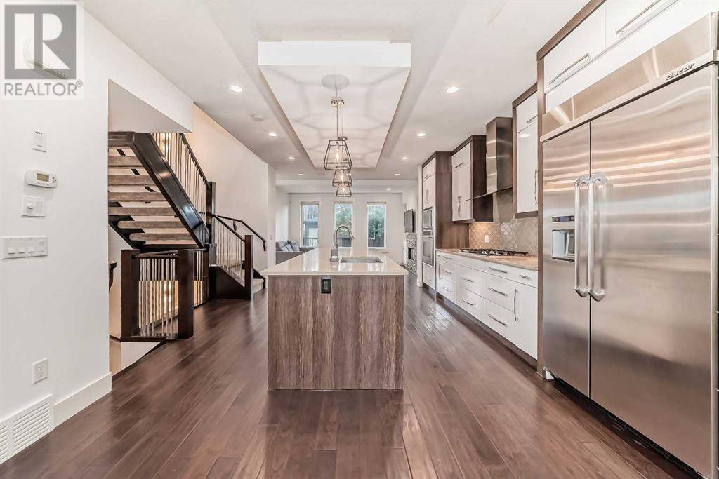 Calgary, AB T2M2A5,236 25 Avenue NW