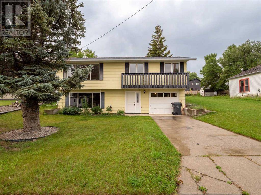 724 Florence Street, Pincher Creek, AB T0K1W0