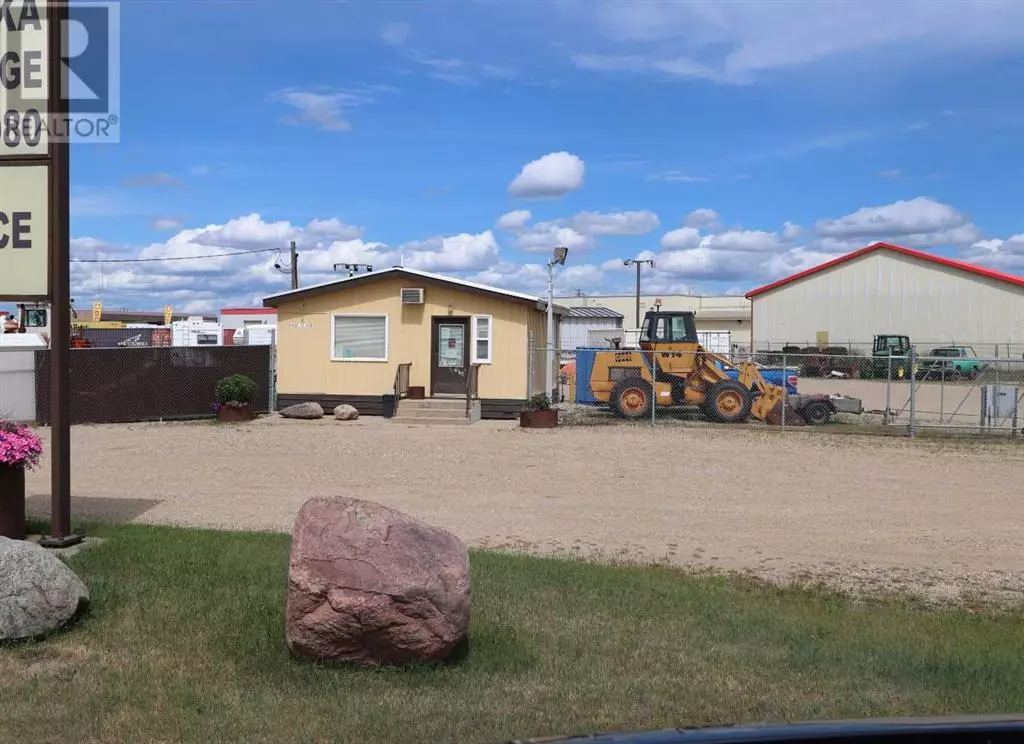 Ponoka, AB T4J1J8,6402 42 Avenue