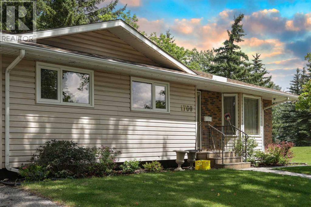 1760 66 Avenue SE, Calgary, AB T2C1T3