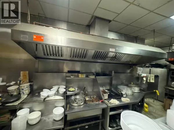 Calgary, AB T2G2B9,303 Center Street S