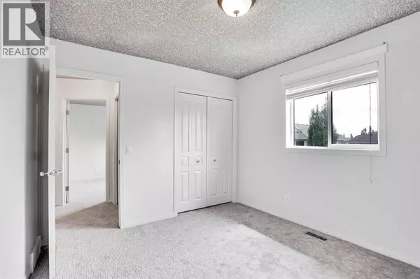 Chestermere, AB T1X1S4,210 Crimson Lane