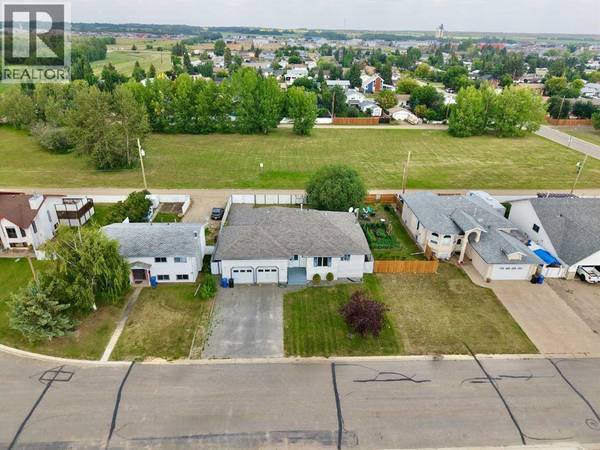 5514 45 Avenue, Grimshaw, AB T0H1W0