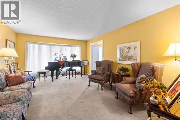 Calgary, AB T2V4G2,2716 Palliser Drive SW