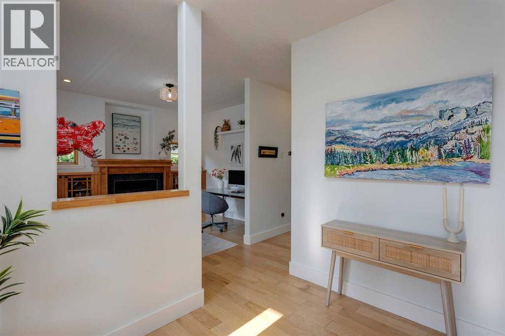 Calgary, AB T2M4B4,1611 6 Street NW