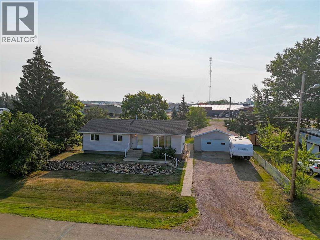 10105 102 Street, La Crete, AB T0H2H0
