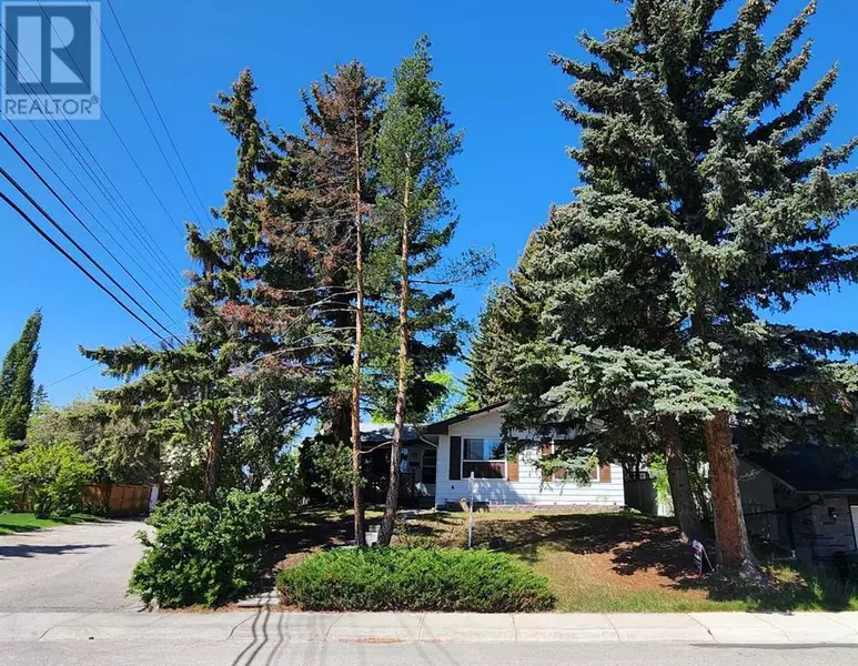 5007 Vallance Crescent NW, Calgary, AB T3A0T7