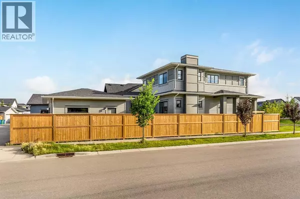 800 Reynolds Manor SW, Airdrie, AB T4B5G2
