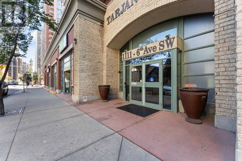 910, 1111 6 Avenue SW, Calgary, AB T2P5M5