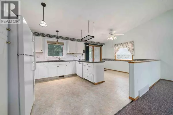 Medicine Hat, AB T1C1X4,512 Hemingway Crescent NE