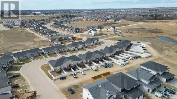 2-18 ATHENS Road, Blackfalds, AB T4M0N4