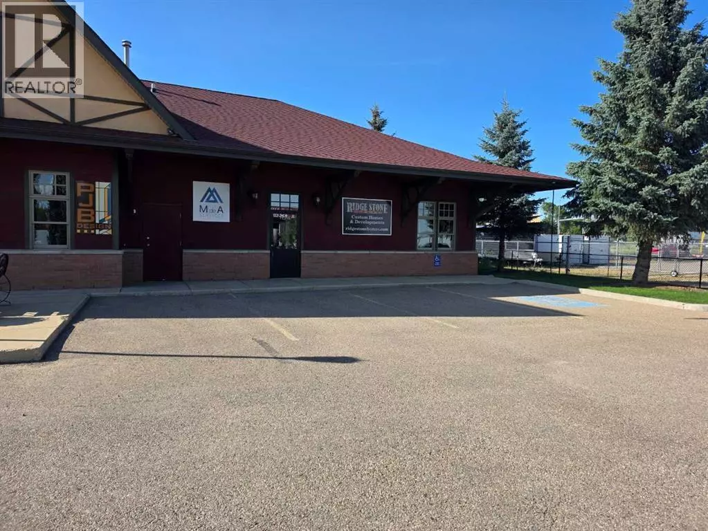 Lacombe, AB T4L2B4,104, 4892 46
